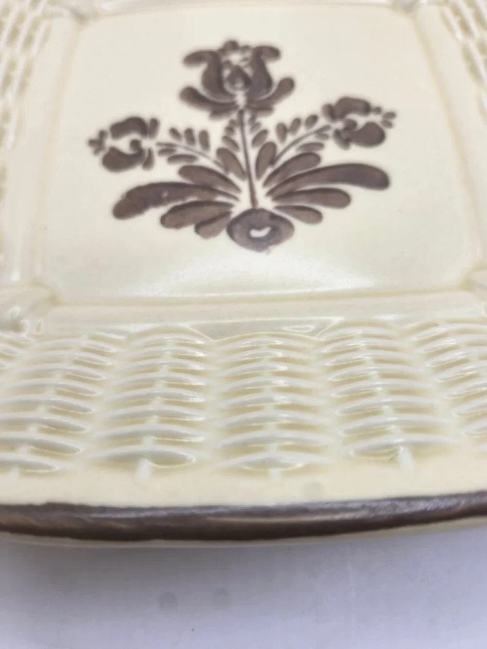 Vintage Pfaltzgraff China Basket Weave Plate in Village Pattern